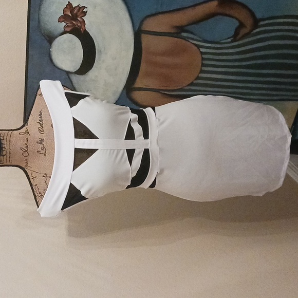 Off Shoulder Dress - Picture 4 of 4